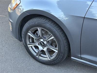 2015 Volkswagen Golf TSI Launch Edition - Photo 14 - Portland, OR 97003