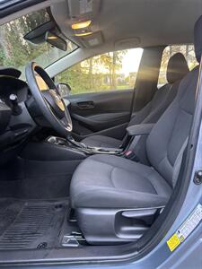 2022 Toyota Corolla LE   - Photo 8 - Portland, OR 97003