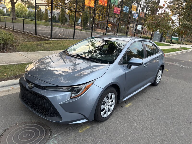 2022 Toyota Corolla LE   - Photo 1 - Portland, OR 97003