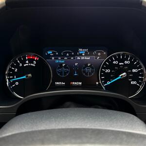 2022 Ford F-350 Super Duty Lariat   - Photo 7 - Salt Lake City, UT 84115