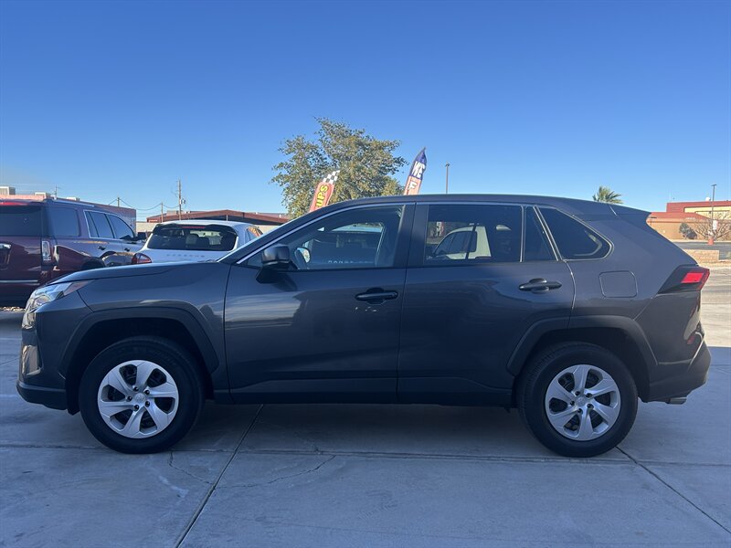 2024 Toyota RAV4 LE - Photo 3 - Fountain Hills, AZ 85268