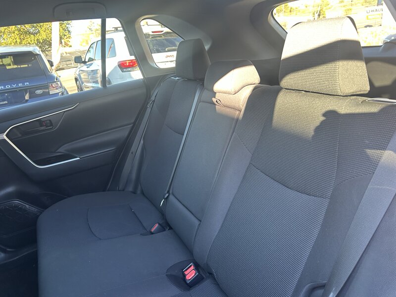 2024 Toyota RAV4 LE - Photo 26 - Fountain Hills, AZ 85268