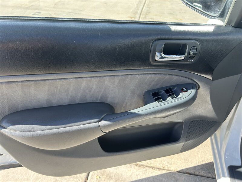 2003 Honda Civic LX - Photo 13 - Fountain Hills, AZ 85268