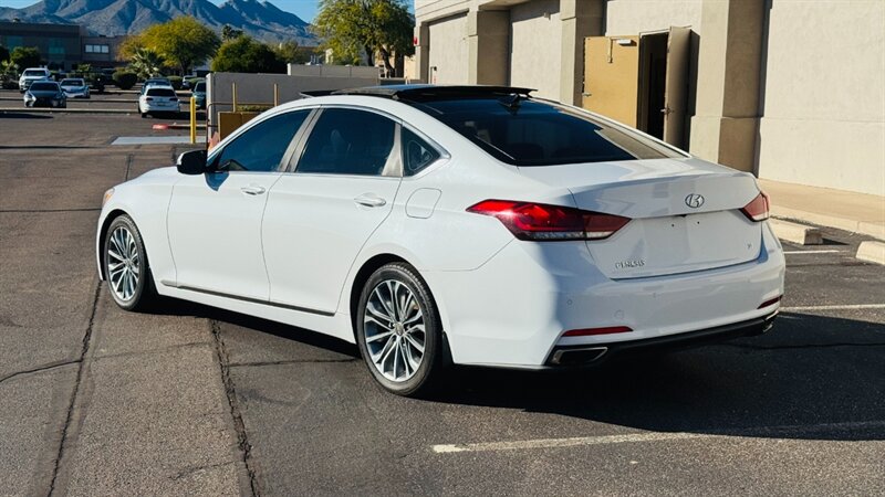 2015 Hyundai Genesis 3.8L - Photo 4 - Fountain Hills, AZ 85268