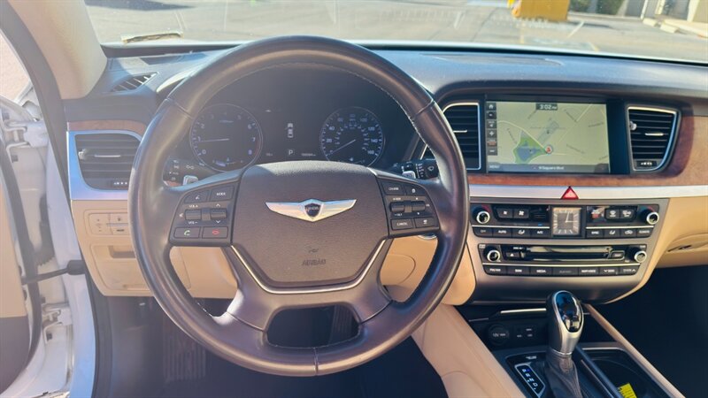 2015 Hyundai Genesis 3.8L - Photo 18 - Fountain Hills, AZ 85268
