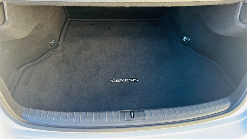 2015 Hyundai Genesis 3.8L - Photo 15 - Fountain Hills, AZ 85268