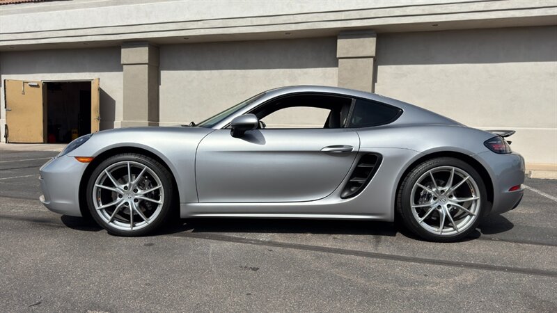 2019 Porsche 718 Cayman - Photo 4 - Fountain Hills, AZ 85268