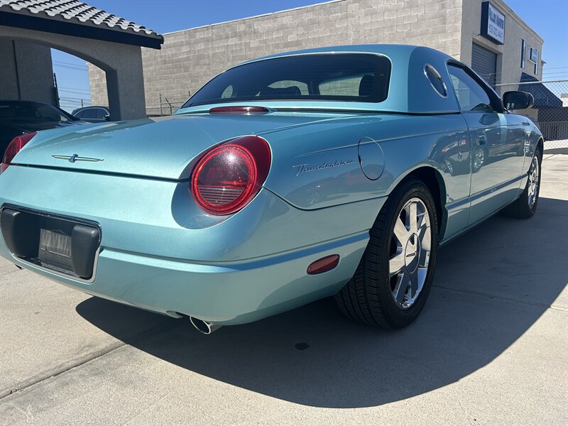 2002 Ford Thunderbird Deluxe - Photo 4 - Lake Havasu City, AZ 86403