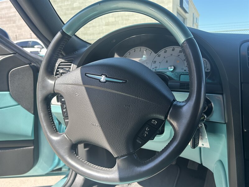2002 Ford Thunderbird Deluxe - Photo 16 - Lake Havasu City, AZ 86403