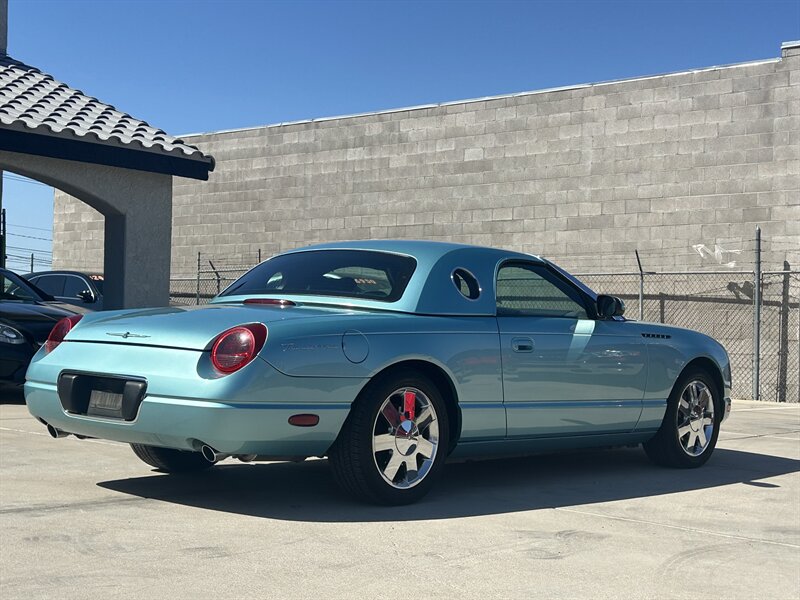 2002 Ford Thunderbird Deluxe - Photo 9 - Lake Havasu City, AZ 86403