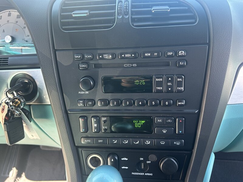 2002 Ford Thunderbird Deluxe - Photo 20 - Lake Havasu City, AZ 86403