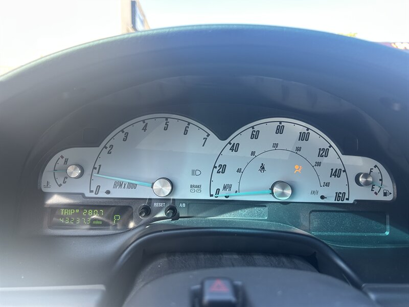 2002 Ford Thunderbird Deluxe - Photo 29 - Lake Havasu City, AZ 86403