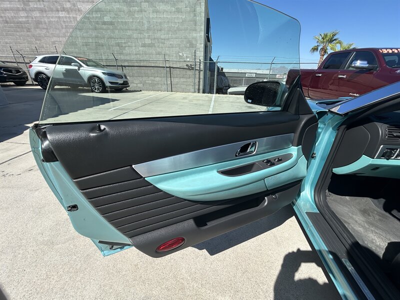 2002 Ford Thunderbird Deluxe - Photo 23 - Lake Havasu City, AZ 86403
