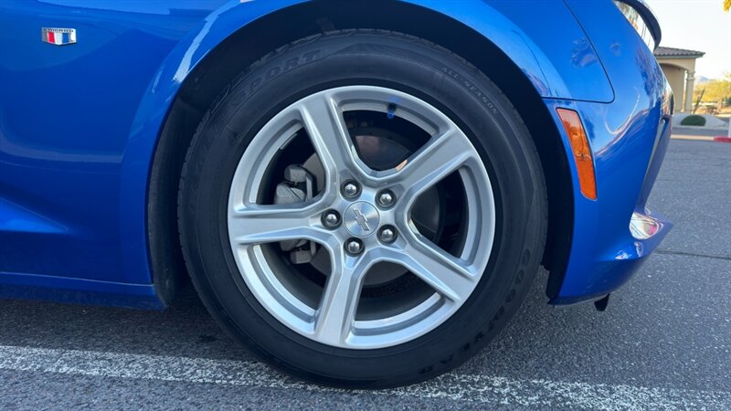 2018 Chevrolet Camaro LT Convertible - Photo 20 - Lake Havasu City, AZ 86403