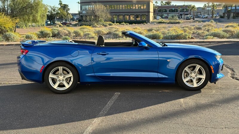 2018 Chevrolet Camaro LT Convertible - Photo 6 - Lake Havasu City, AZ 86403