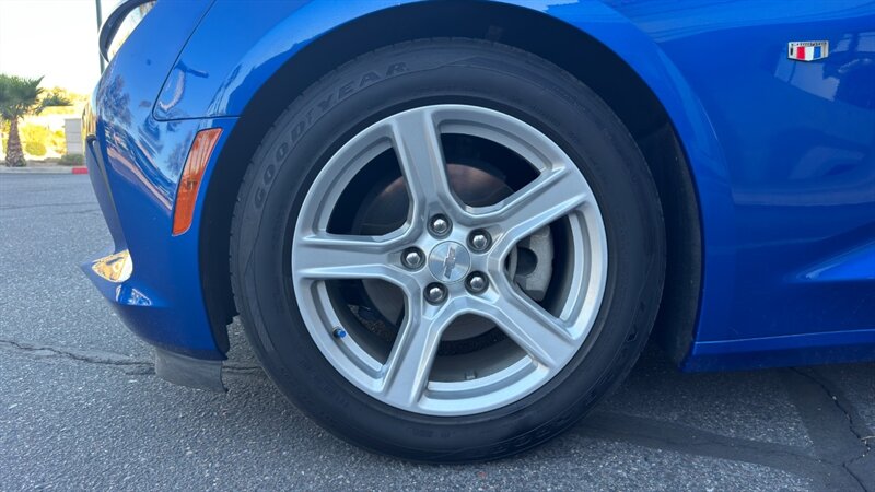 2018 Chevrolet Camaro LT Convertible - Photo 23 - Lake Havasu City, AZ 86403