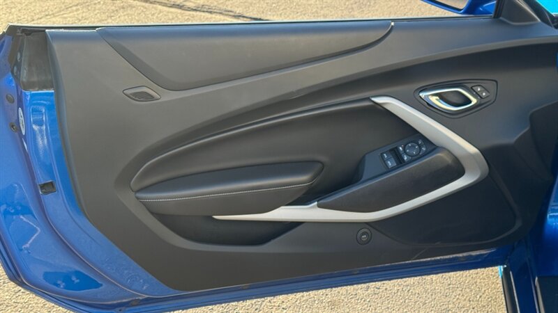 2018 Chevrolet Camaro LT Convertible - Photo 9 - Lake Havasu City, AZ 86403