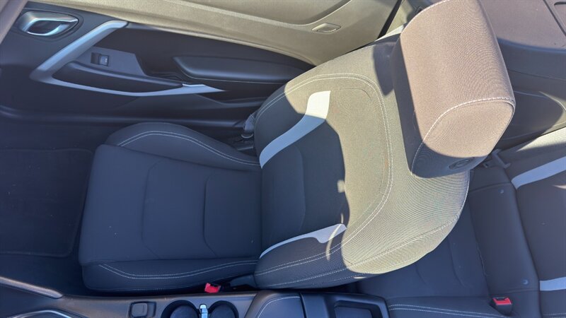 2018 Chevrolet Camaro LT Convertible - Photo 15 - Lake Havasu City, AZ 86403