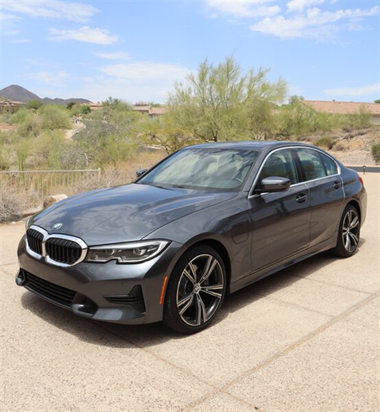 2021 BMW 330e  