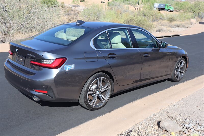 2021 BMW 330e - Photo 7 - Fountain Hills, AZ 85268