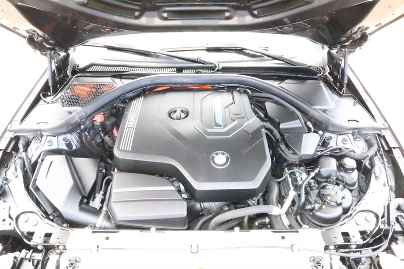 2021 BMW 330e - Photo 39 - Fountain Hills, AZ 85268