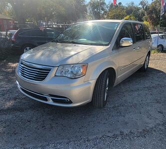 2015 Chrysler Town and Country Touring-L - Photo 2 - Orlando, FL 32833