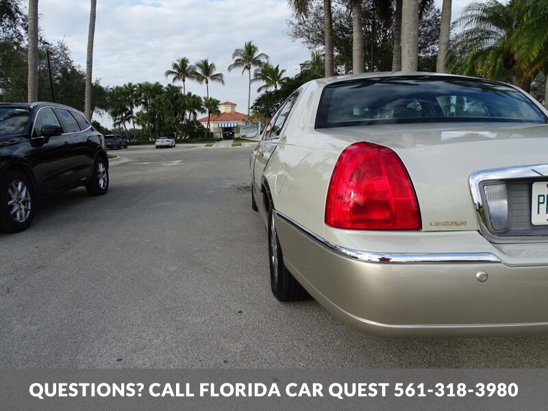 2004 Lincoln Town Car Ultimate  Limited - Photo 43 - West Palm Beach, FL 33411