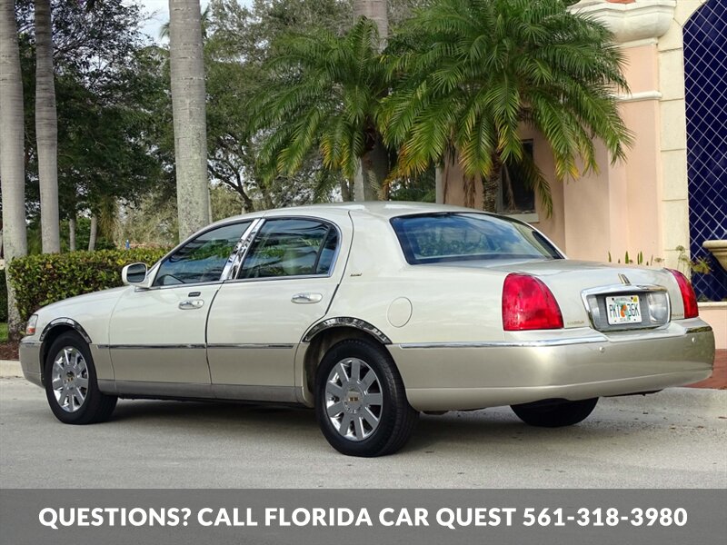 2004 Lincoln Town Car Ultimate  Limited - Photo 7 - West Palm Beach, FL 33411