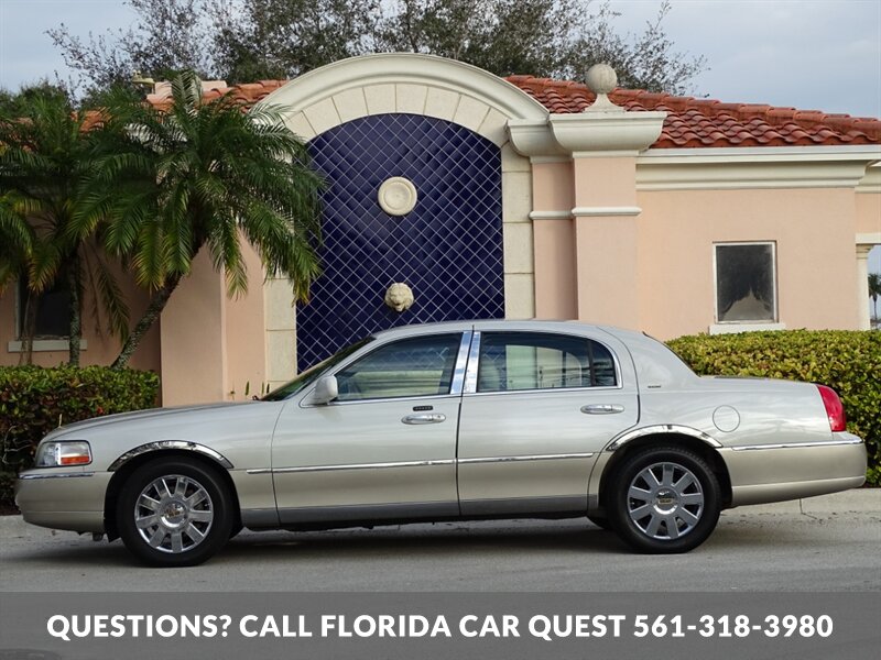2004 Lincoln Town Car Ultimate  Limited - Photo 5 - West Palm Beach, FL 33411