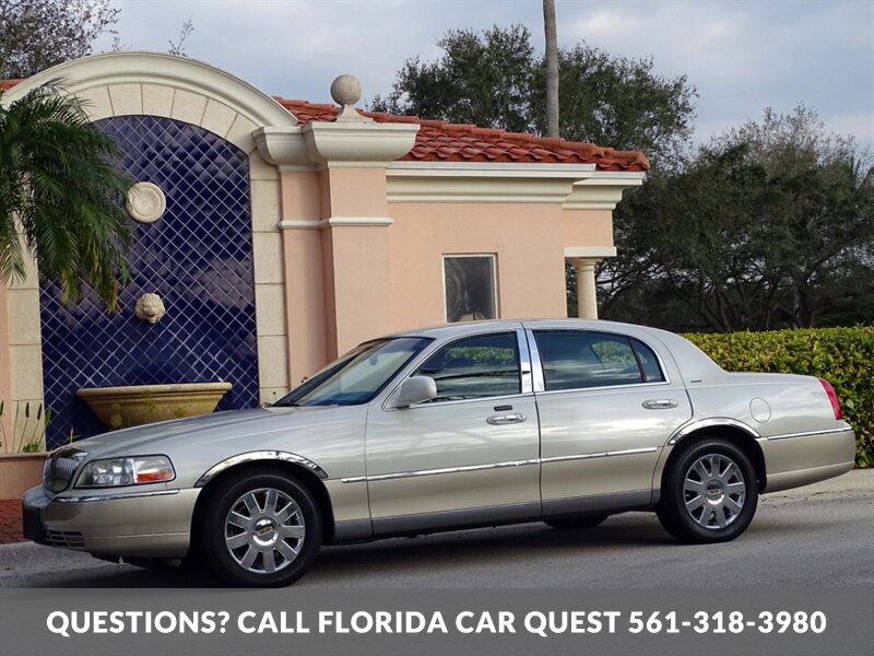 2004 Lincoln Town Car Ultimate  Limited - Photo 4 - West Palm Beach, FL 33411