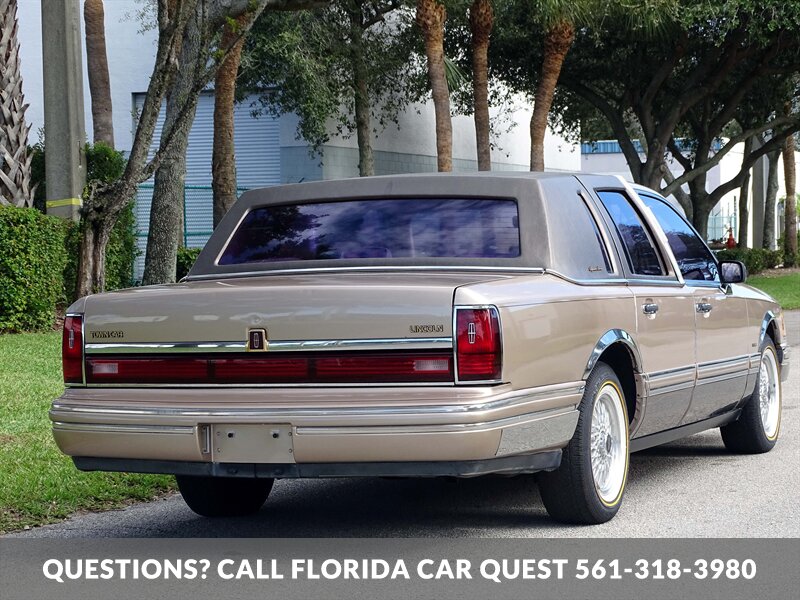 1992 Lincoln Town Car Signature   - Photo 13 - West Palm Beach, FL 33411