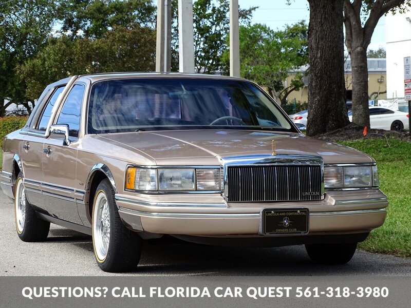 1992 Lincoln Town Car Signature   - Photo 21 - West Palm Beach, FL 33411