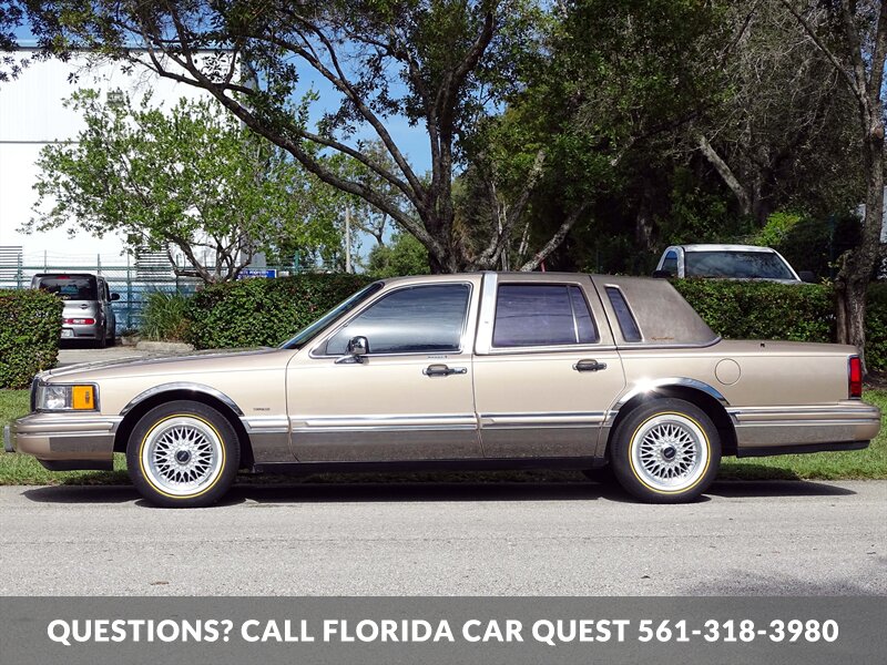 1992 Lincoln Town Car Signature   - Photo 6 - West Palm Beach, FL 33411