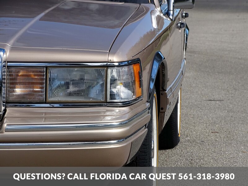 1992 Lincoln Town Car Signature   - Photo 24 - West Palm Beach, FL 33411