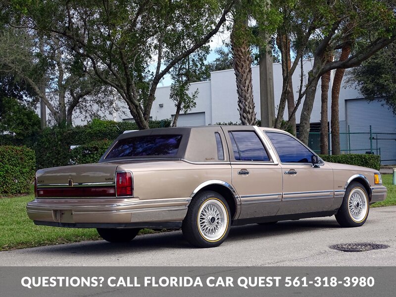 1992 Lincoln Town Car Signature   - Photo 14 - West Palm Beach, FL 33411