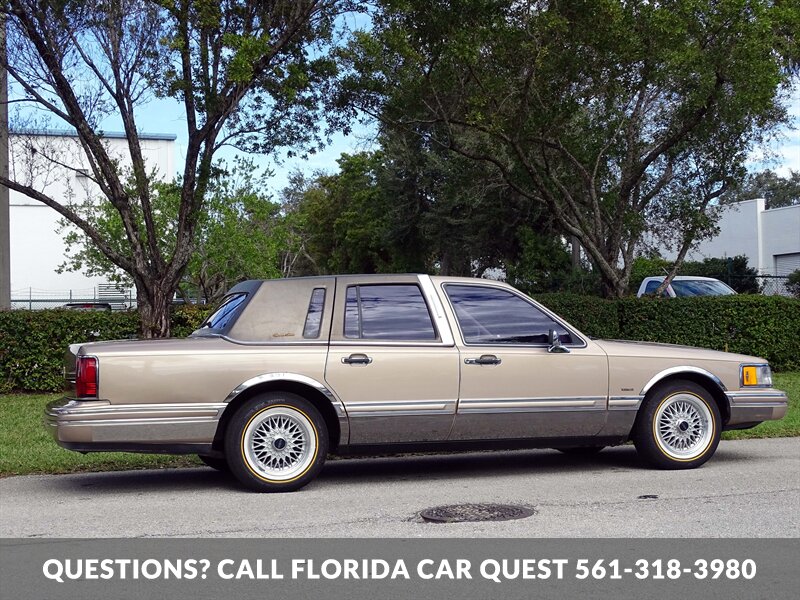 1992 Lincoln Town Car Signature   - Photo 15 - West Palm Beach, FL 33411