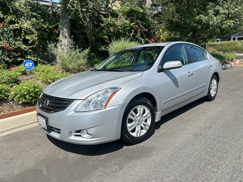2011 Nissan Altima 2.5 SL   - Photo 1 - Valley Village, CA 91607