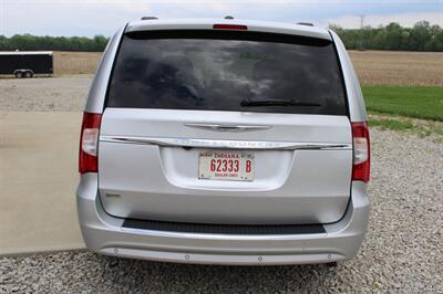 2012 Chrysler Town & Country Touring-L   - Photo 45 - Maxwell, IN 46154