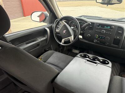 2010 GMC Sierra 1500 SLE - Photo 16 - Shirley, IN 47384