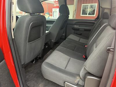 2013 GMC Sierra 1500 SLE - Photo 7 - Shirley, IN 47384