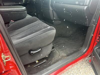 2005 Dodge Ram 2500 ST 4dr Quad Cab ST - Photo 25 - Shirley, IN 47384