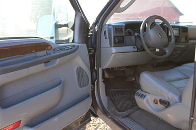 2004 Ford F-250 Super Duty 4dr Crew Cab Lariat   - Photo 7 - Maxwell, IN 46154