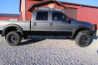 2004 Ford F-250 Super Duty 4dr Crew Cab Lariat   - Photo 3 - Maxwell, IN 46154