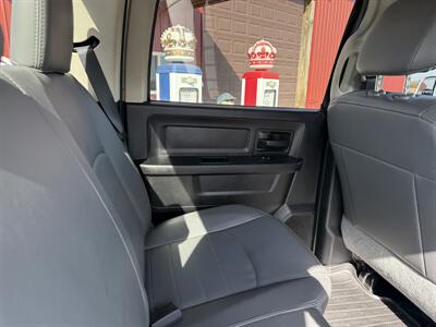 2016 RAM 2500 Tradesman   - Photo 17 - Shirley, IN 47384