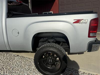 2013 GMC Sierra 2500 SLT   - Photo 41 - Shirley, IN 47384