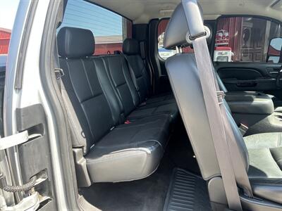 2013 GMC Sierra 2500 SLT   - Photo 9 - Shirley, IN 47384