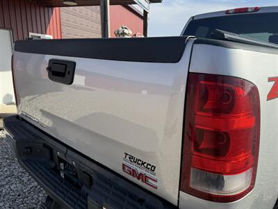 2013 GMC Sierra 2500 SLT   - Photo 32 - Shirley, IN 47384