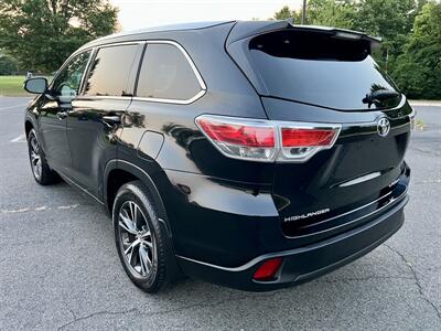 2016 Toyota Highlander XLE   - Photo 6 - Manassas, VA 20110