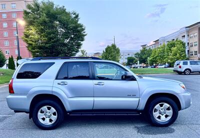 2008 Toyota 4Runner SR5   - Photo 4 - Manassas, VA 20110