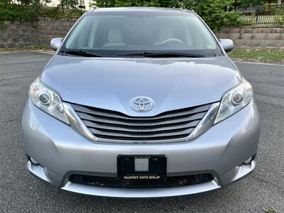 2012 Toyota Sienna XLE 8-Passenger   - Photo 2 - Manassas, VA 20110